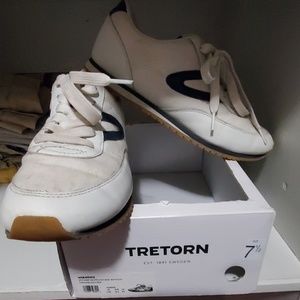 White tretorn shoes